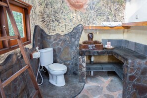 Deluxe Double Room | Bathroom