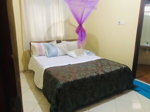 ห้องดับเบิล | เตารีด/โต๊ะรีดผ้า