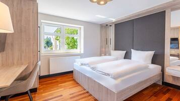 2 habitaciones, escritorio, cuna de viaje y wifi
