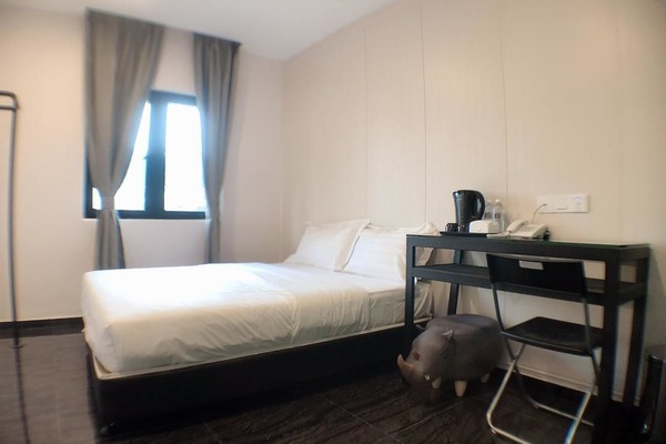 Deluxe Double Room | Premium bedding, desk, free WiFi, bed sheets