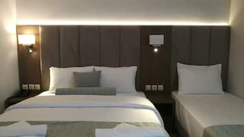 Studio phong cách cổ điển, 1 phòng ngủ, bếp, quang cảnh vườn | Két bảo mật tại phòng, bàn, phòng cách âm