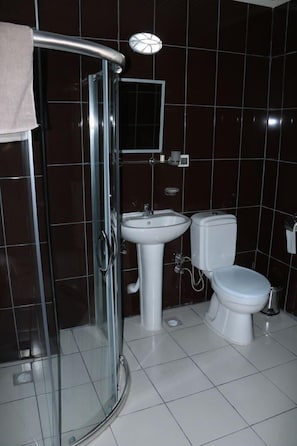Chambre Standard Double ou avec lits jumeaux | Salle de bain