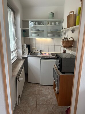 Køleskab, mikrobølgeovn