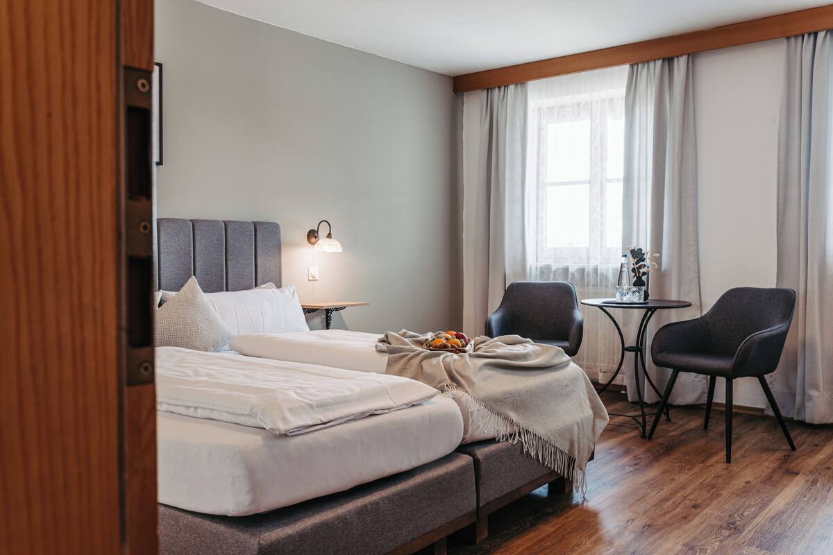 Chambre Double | 1 chambre, bureau, Wi-Fi gratuit, draps fournis