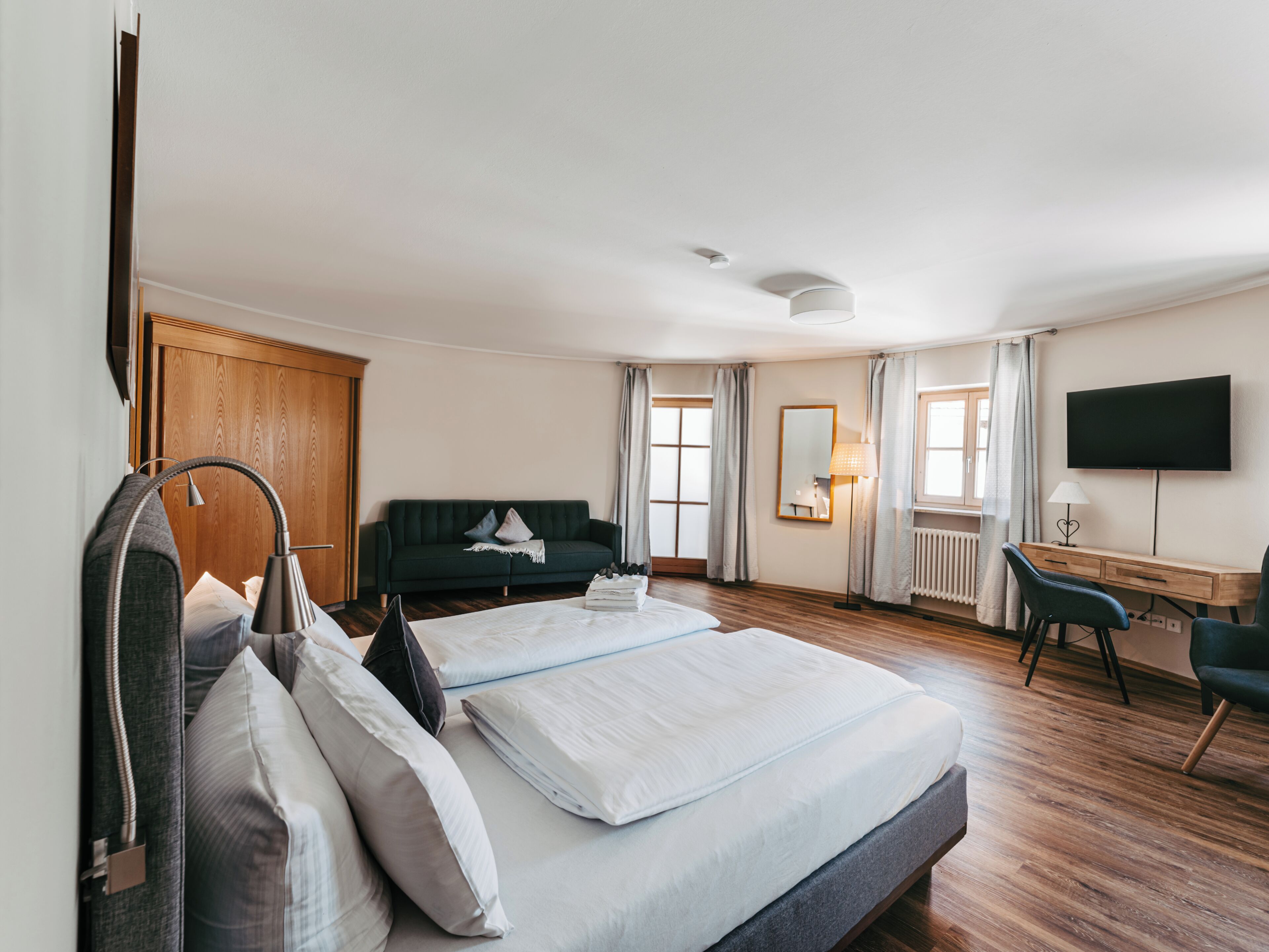 Deluxe Double Room | 1 bedroom, desk, free WiFi, bed sheets
