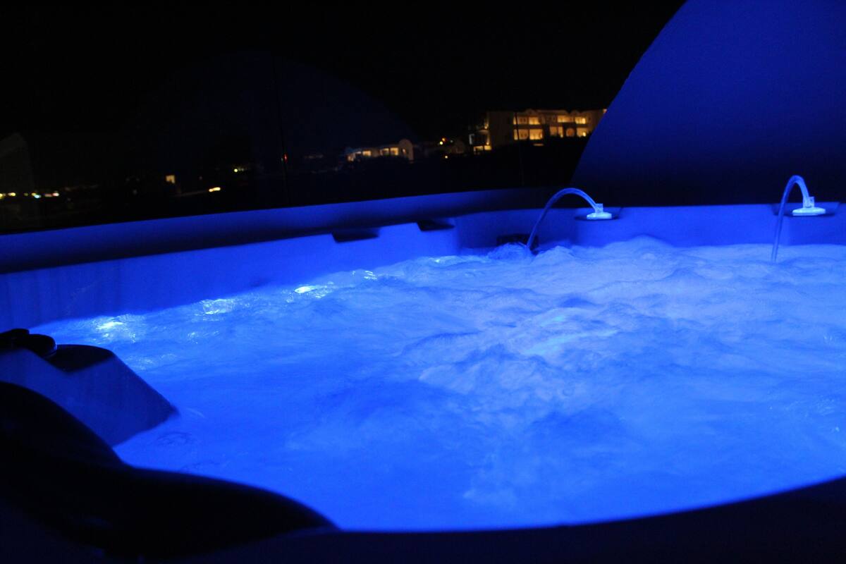 Suite – deluxe (Outdoor Hot Tub, Split Level) | Balkong