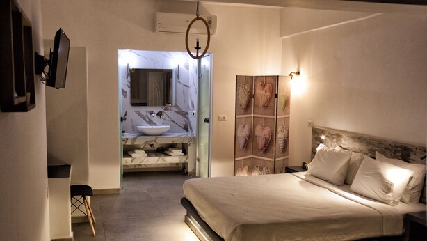 Suite – superior (Outdoor Hot Tub) | Minibar, safe på rommet, blendingsgardiner og lydisolert