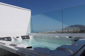 Deluxe Suite (Outdoor Hot Tub, Split Level) | Balcony - Villa Galaxy Santorini (Santorini)