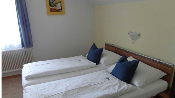 Unclassified image, 1 of 15, button - Double room 4 - Pension Herned ** (Mondsee)