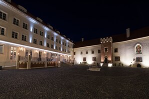 Front of property - evening/night