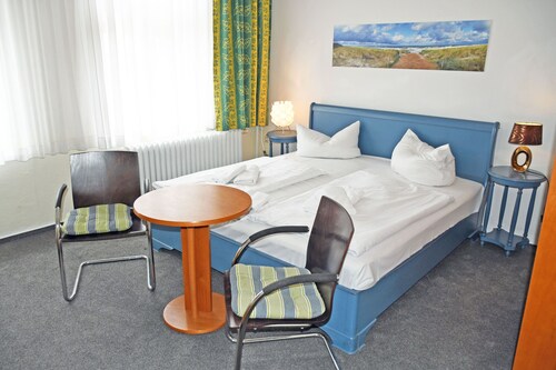 Budget room with shower/WC on corridor 28 - Wilhelms Hostel in Ostseebad Sellin