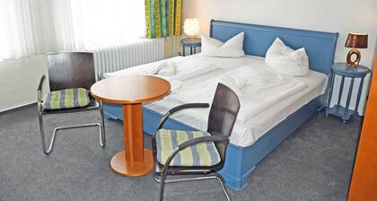 Budget room with shower/WC on corridor 28 - Wilhelms Hostel in Ostseebad Sellin