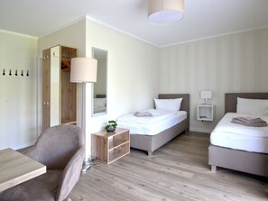 1 bedroom, travel cot, WiFi, bed sheets