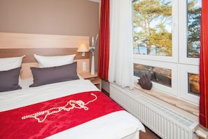 2 bedrooms, in-room safe, WiFi, bed sheets