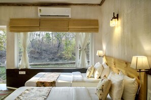 Minibar, in-room safe, desk, laptop workspace - The Riverwood Forest Retreat - Pench (Kurai)