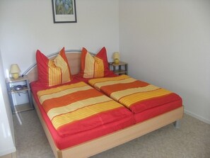 2 bedrooms, WiFi, bed sheets