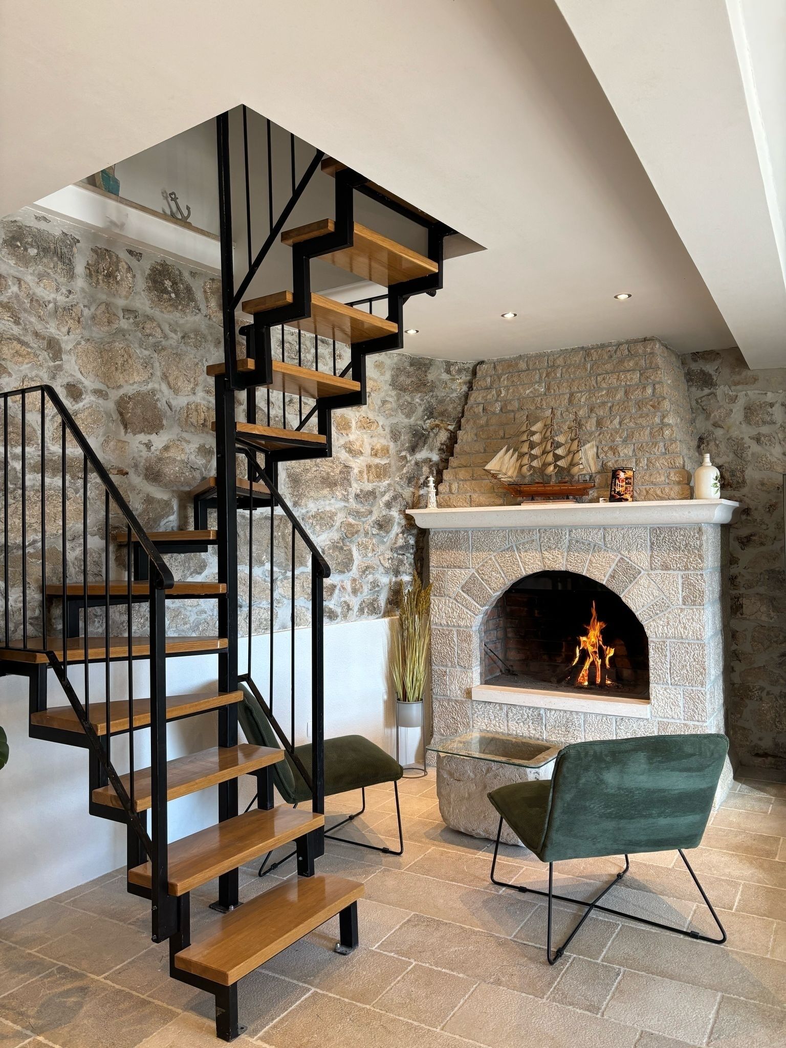 المنشأة من الداخل