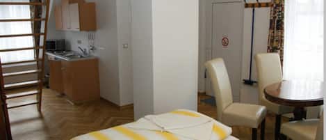 1 chambre, lit parapluie, Wi-Fi, draps fournis