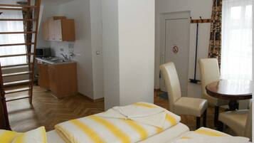 1 Schlafzimmer, Reisekinderbett, WLAN, Bettwäsche