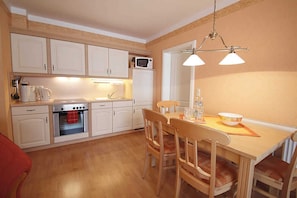 Frigorifero, microonde, forno, lavastoviglie
