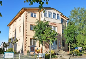 Esterni
