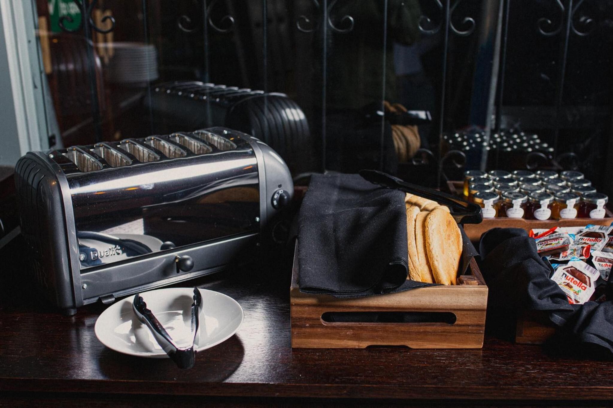 daily full breakfast (gbp 15.00 per person)