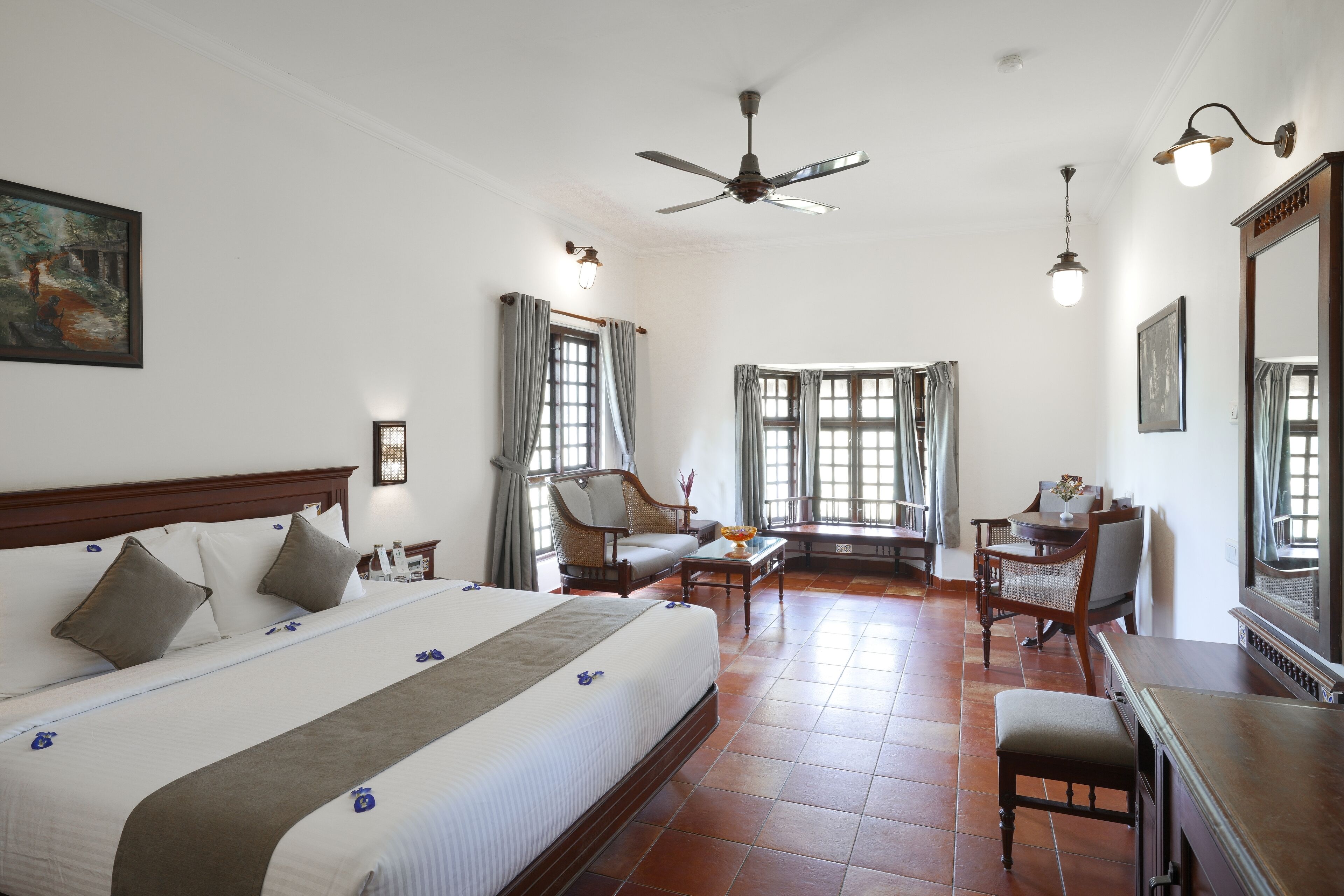 Deluxe Double Room | Premium bedding, in-room safe, desk, laptop workspace