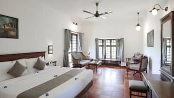 Deluxe Double Room | Premium bedding, in-room safe, desk, laptop workspace