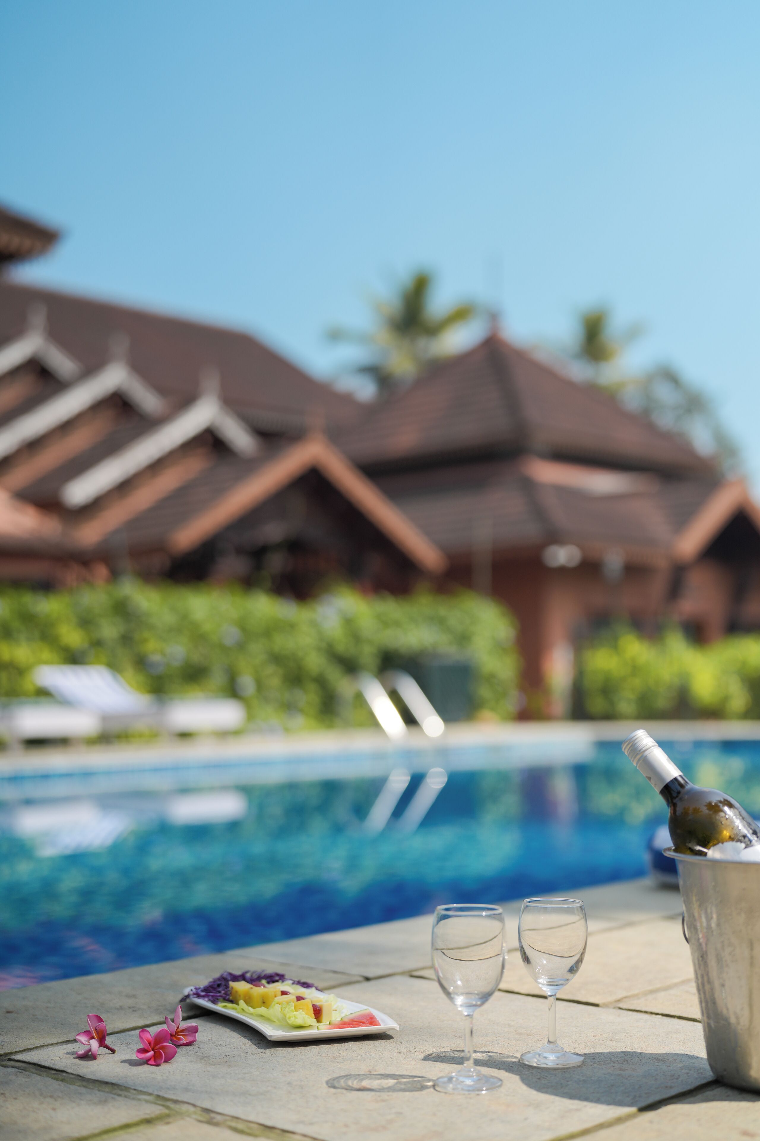 2 outdoor pools