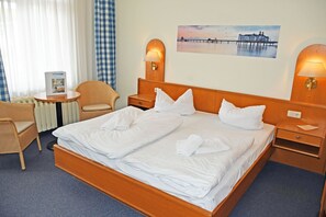 1 Schlafzimmer, Schreibtisch, Reisekinderbett, WLAN