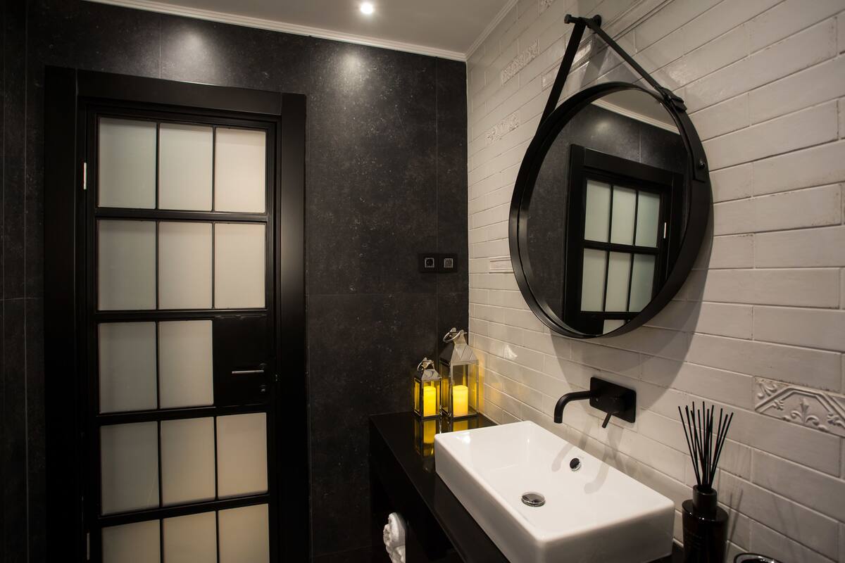 single room | bathroom sink