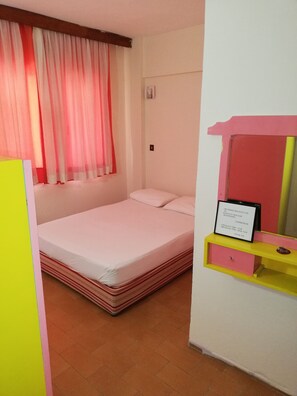 Standard Double or Twin Room | Free WiFi, bed sheets - Eylul Pansiyon (Kusadasi)