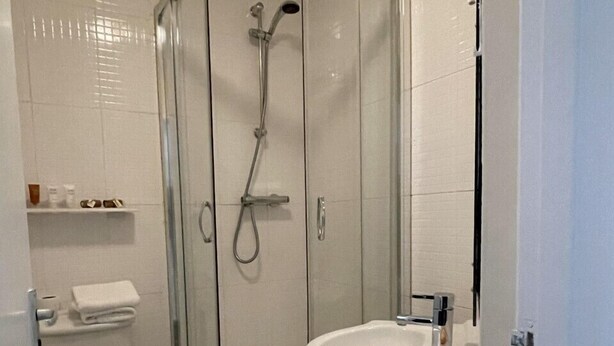 Unclassified image, 1 of 72, button - The Castle Hotel (Llandovery)