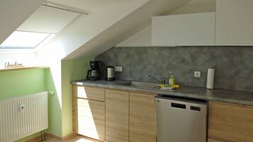 Fridge, microwave, oven, dishwasher