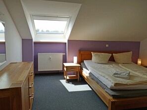 4 habitaciones y ropa de cama