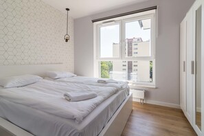 مكواة/لوح كي وواي فاي مجانًا وملاءات أسرّة