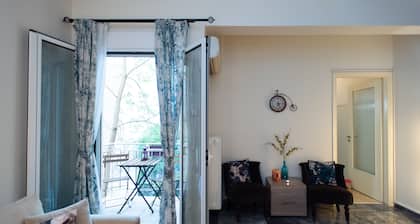 Blue Ark Athenian Nest