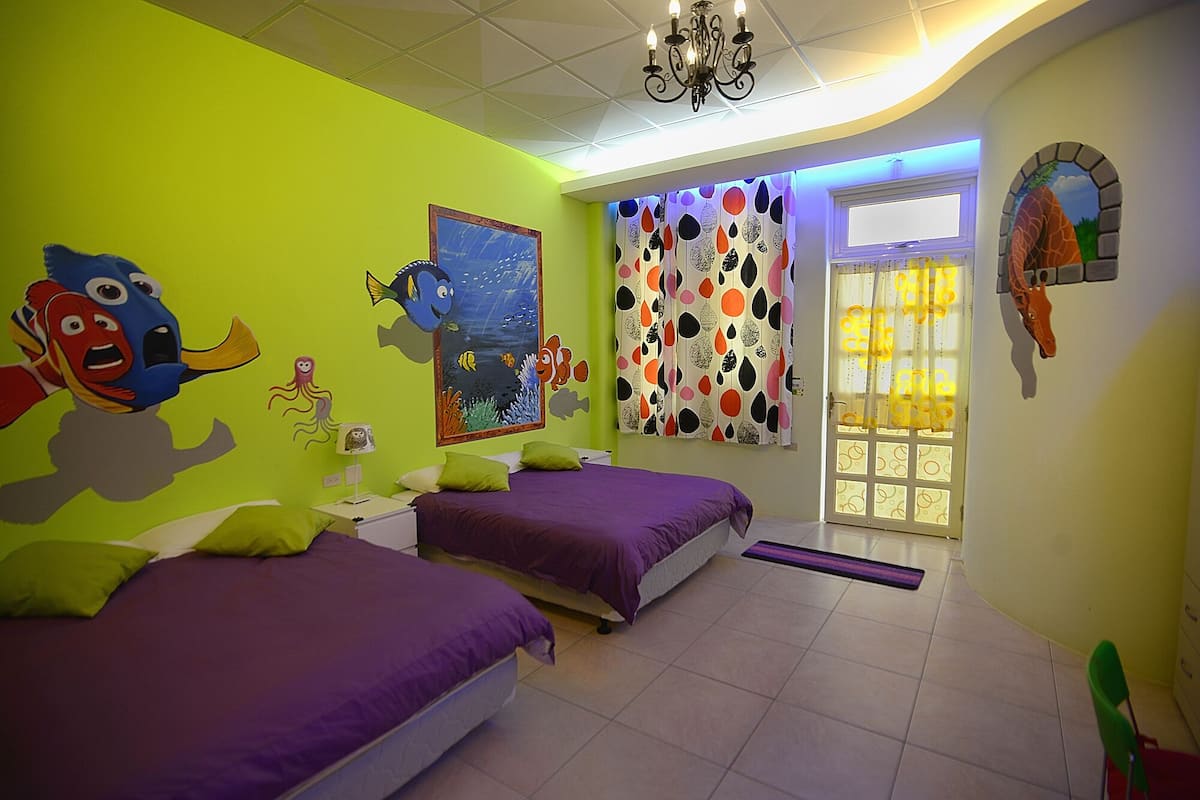 Quadruple Room | Desk, soundproofing, WiFi (free), bed sheets