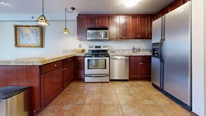 Fridge, microwave, oven, stovetop - Terracehouse 93 - Steps to Slopes | Inviting Mountain Retreat, Pool & Hot Tub (Snowmass Village)