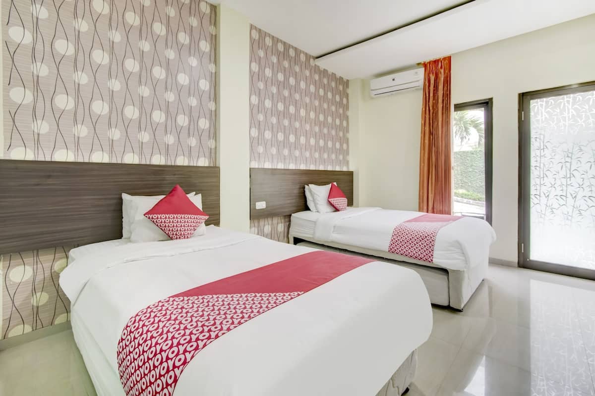 Deluxe Twin Room | Desk, WiFi (free), bed sheets