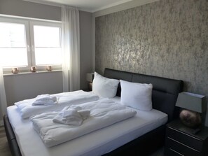 2 bedrooms, in-room safe, travel crib, WiFi - Liz - upstairs - 3-room apartments in the Rabenstraße (Binz)