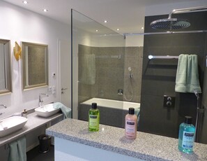 Immagine non classificata, 2 di 19, pulsante