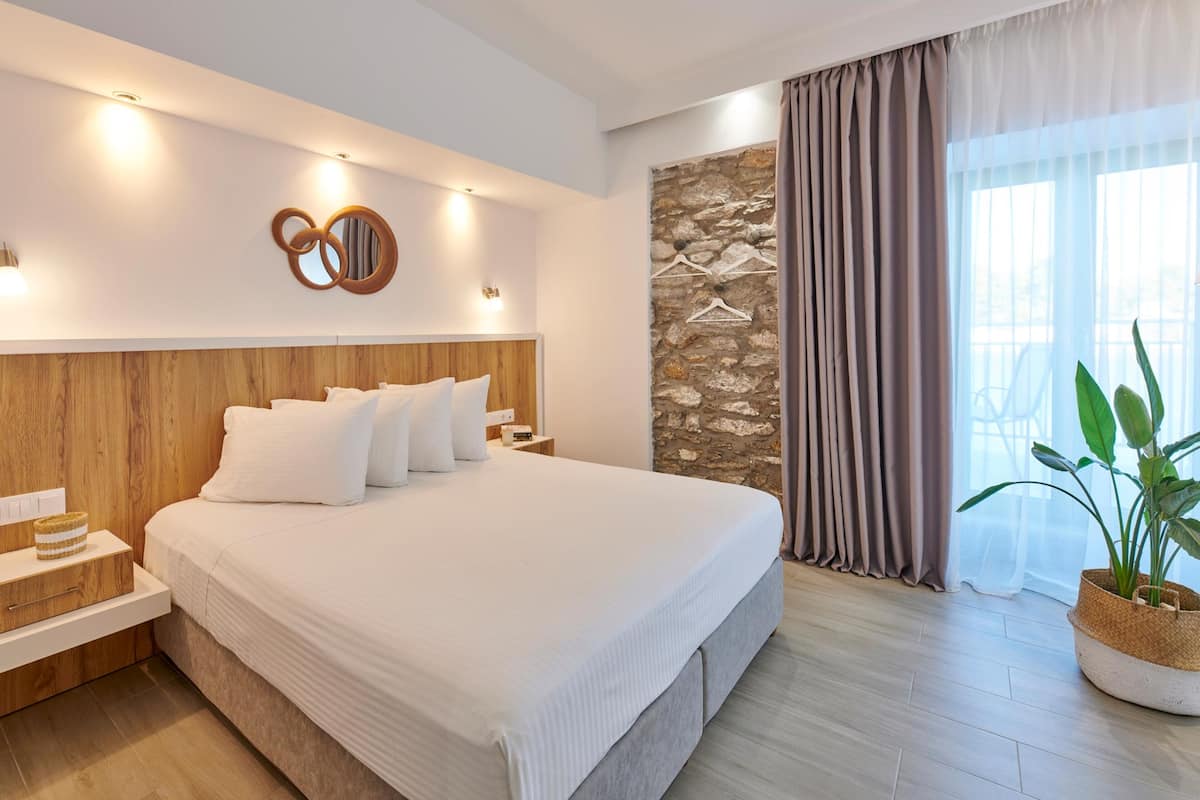1 habitación, minibar, caja de seguridad en la habitación y escritorio