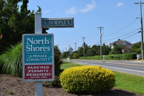 Exterior detail - North Shores Private Beach Downtown Rehoboth 2BR Townhouse w/ Pool (Rehoboth Beach)