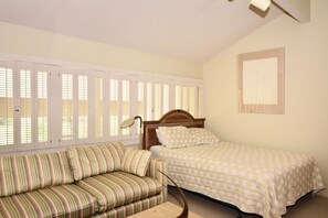 2 bedrooms, iron/ironing board, WiFi - North Shores Private Beach Downtown Rehoboth 2BR Townhouse w/ Pool (Rehoboth Beach)