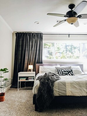 5 chambres, fer et planche à repasser, Wi-Fi, draps fournis