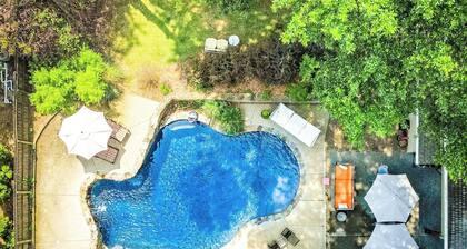 Mid Century Oasis❤️Uima-allas-UlkoiluMod