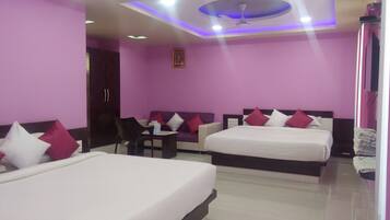 1 bedroom, desk, free WiFi, wheelchair access
