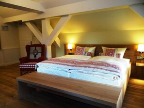 Unclassified image, 4 of 17, button - Double room Gutshaus1 - Hotel & Restaurant Am Peenetal (Liepen)