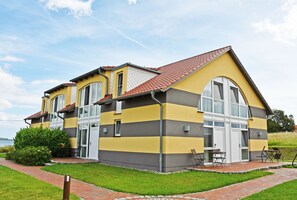 Unclassified image, 3 of 18, button - DZ 110 - DEB 014 maritime hotel with adventure gastronomy (Putbus)